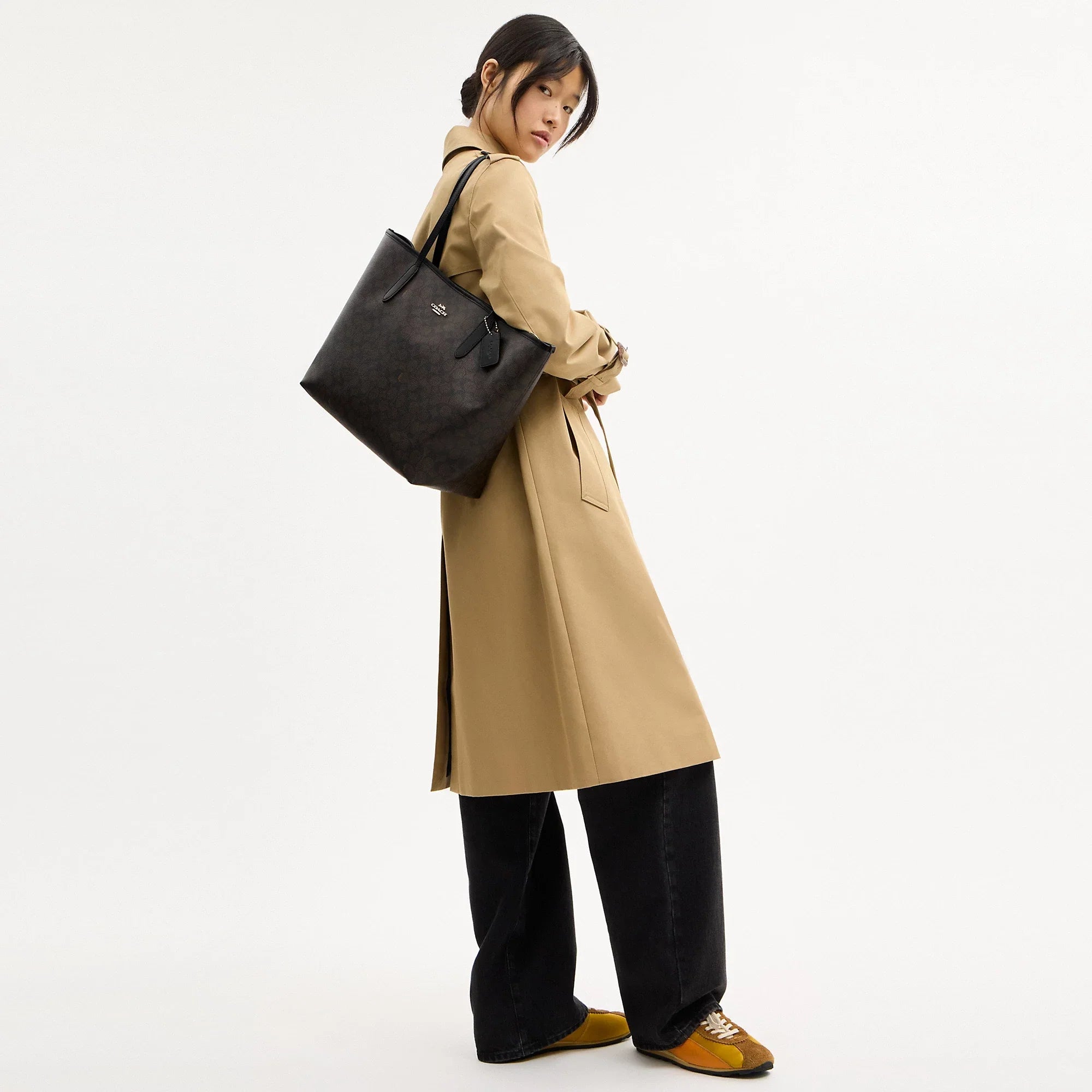Coach Outlet City Tote Bag In Signature Canvas
